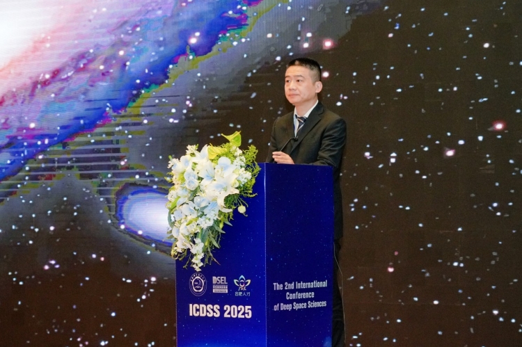 http://planet.ustc.tsg211.com/./attachs/photo/202504/20250418_FD57547FF753284C8301FF92BB2174F6.jpg?PID603